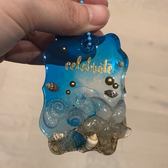 Hand Made Resin Craft - Picture 3 of 3
